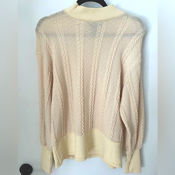 Parker & Quinn Ivory Quilted Sweater - Picture 1 of 4